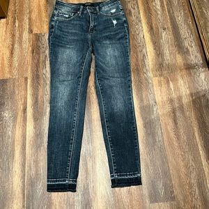 Judy blue tummy control skinny jeans